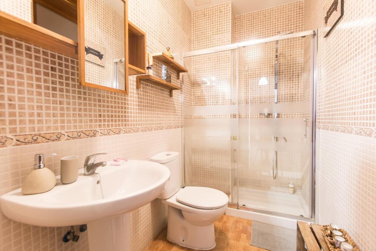 Compas Suites Малага Экстерьер фото