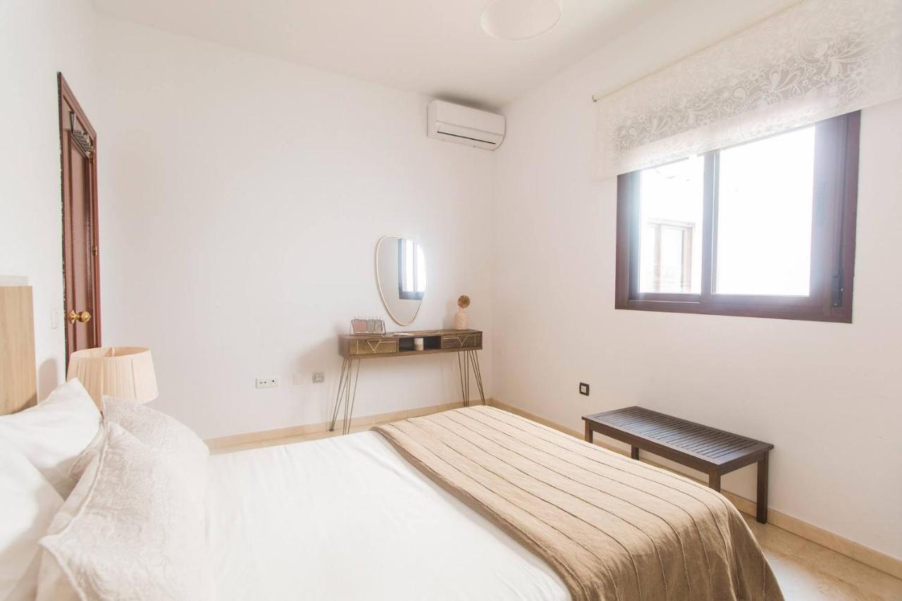Compas Suites Малага Экстерьер фото